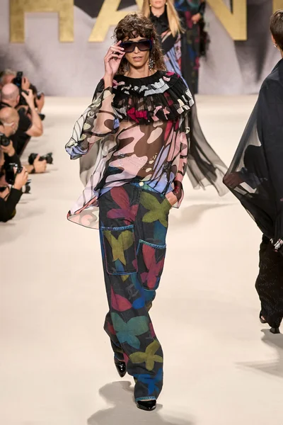 Look 63